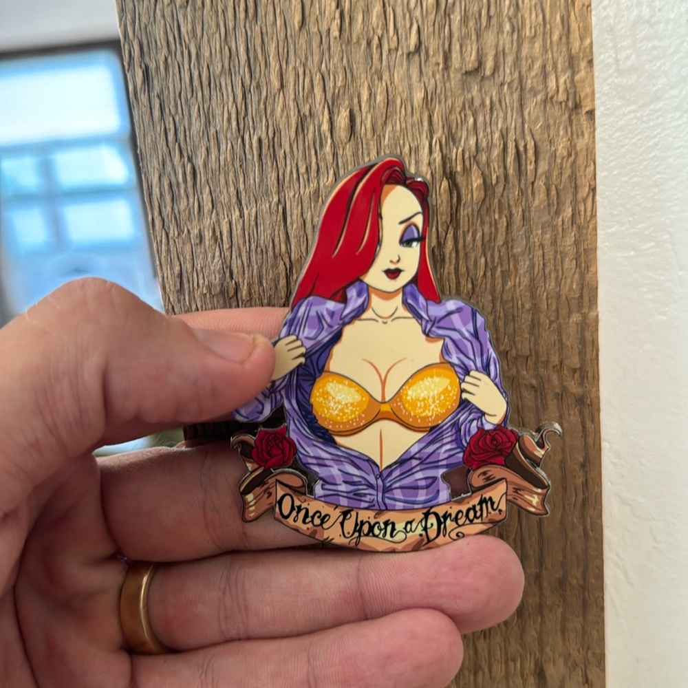 Jessica Rabbit “Once Upon a Dream” LE 88 Fantasy Jumbo pin
